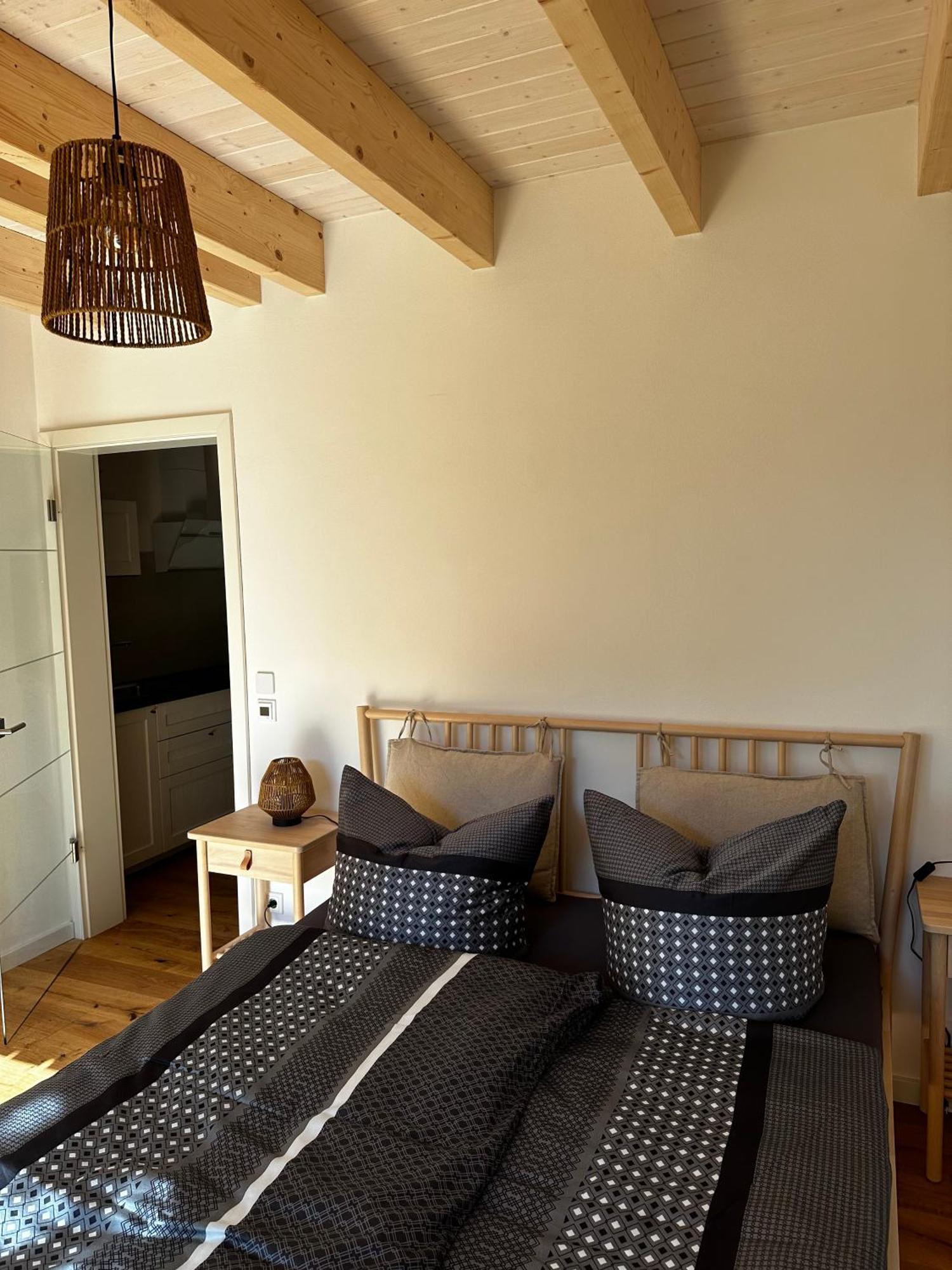 Ferienwohnung Stenja - Made Of Wood Dresda Exterior foto